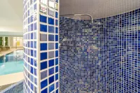 Daresbury Park Hotel - Pools