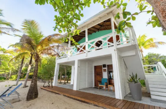 Camp Bay Lodge Hotels in 