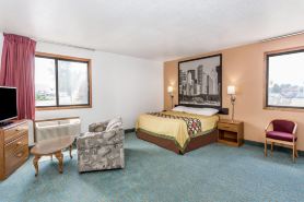 Super 8 by Wyndham Bourbonnais/Kankakee Area