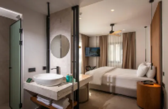 Noble Hotel Suites - Adults Only