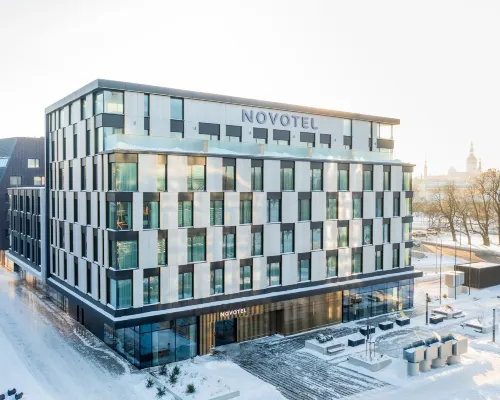 Novotel Tallinn Отели рядом с достопримечательностью «Городская стена»