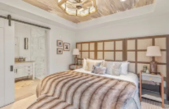 Element 52, Auberge Collection