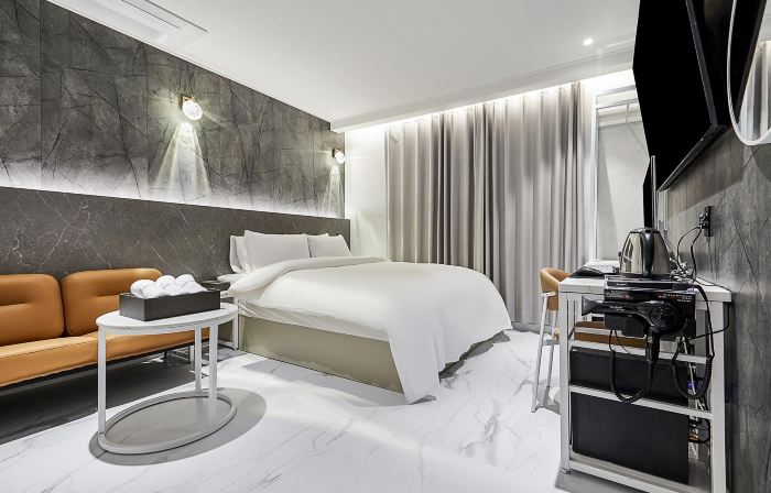 HOTEL NINE9