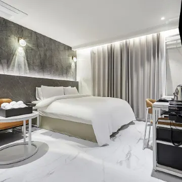 HOTEL NINE9