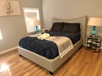 Amazing 3 bedrooms with 3  bedroom apt in the center of Beverly Hills - Homestays