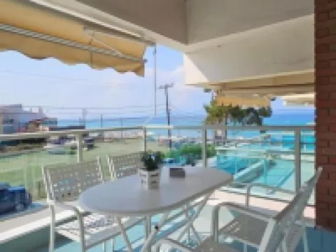 Bungalow White Apartments Hotels in Polykhrono