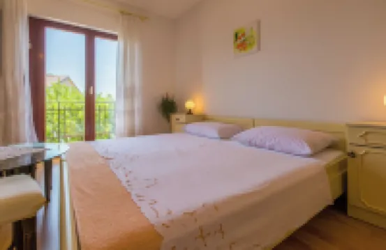 Apartments Dora