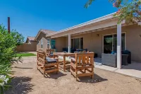 Snowbirds & Families - Large Covered Patio - Pet Friendly - Cabletv - Sleeps 6