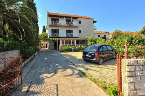 Apartments Mar