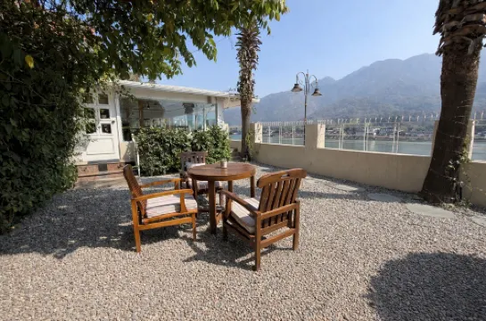 Yog Niketan by Sanskriti