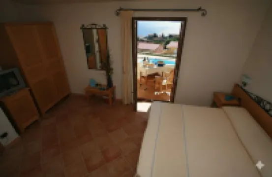 โรงแรมวิลล่ากุสตุย มาริส