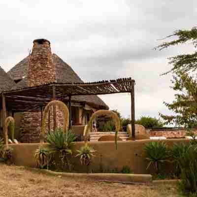 Olarro Plains Hotel Exterior