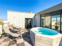 Lagrange Aparthotel Lyon Lumière Hotels in Lyon