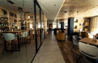 Paradise Lodge - Quầy Bar