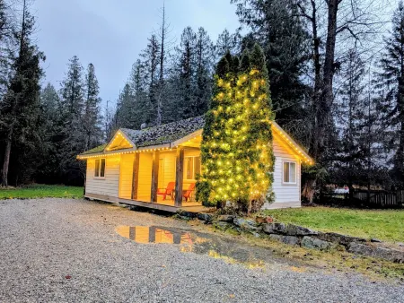 The Hitching Post Motel