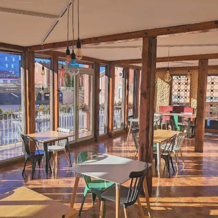 Hôtel & Hostel PB - Paris-Barcelone