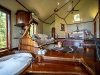 Secrets on the Lake Hotels in Maleny