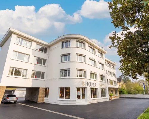 Bhoma Bourges - Hôtel & Restaurant โรงแรมในบูร์ช