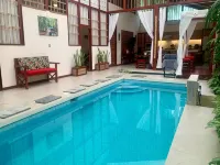 Uva Blue Villas - Pool House - AC, 3 Ensuite bedrooms, 8 guests, Koi Fish Pond - Villas