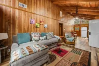 Mama Bear's Cozy Cabin