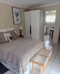 Private cottage, sleeps 2, perfect for work & play