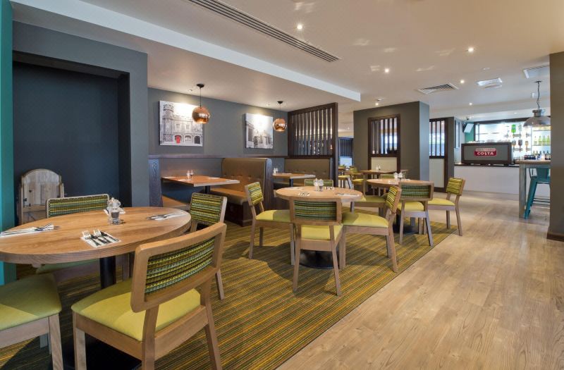 Premier Inn Slough Central South photo 5