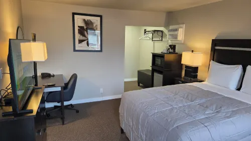 Red Coat Inn Motel - 2-Star