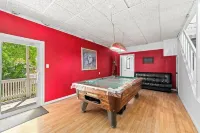 Florida Life on the water with game room, heated pool, kayaks +Pet friendly!!