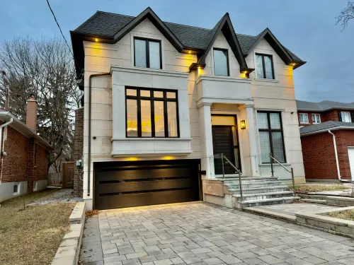 Luxurious 5-Bedroom House in Toronto - Modern Elegance Awaits - Bungalows