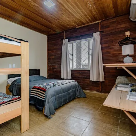 Casa com Piscina Churrasqueira e Ar Condicionado