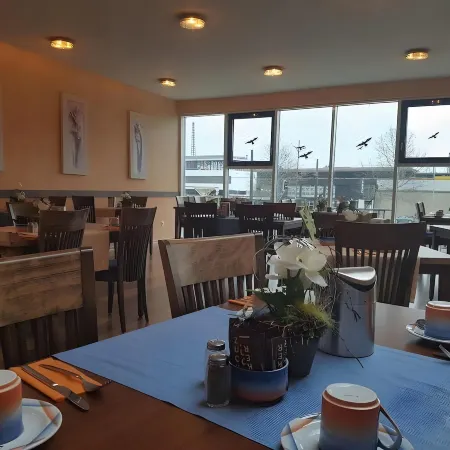 Ates Hotel Kehl Отели рядом с достопримечательностью «Парк "Цитадель"»