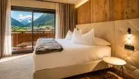 Paradise Lodge