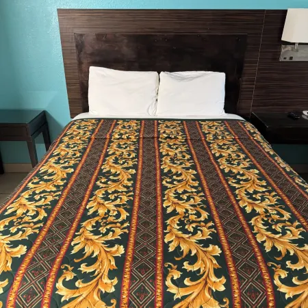 Nampa Inn & Suites