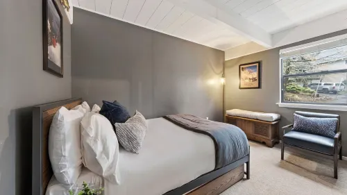 Incline Pines Retreat by Avantstay Private Hot Tub + Wraparound Deck + Views Near Dining and Shops - Country Houses