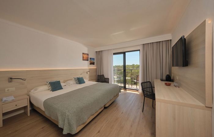 Hotel Playa Mondrago