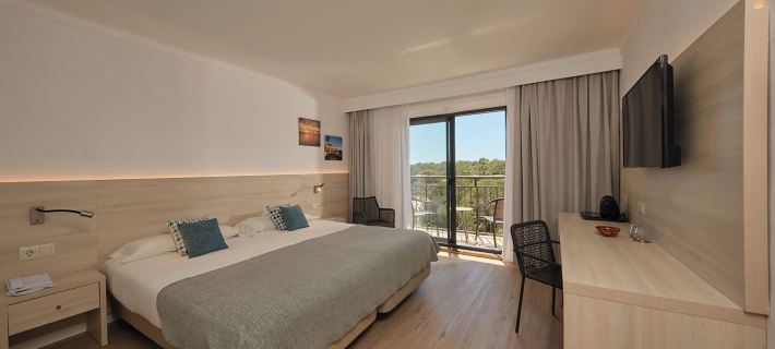 Hotel Playa Mondrago Hotels in Migjorn