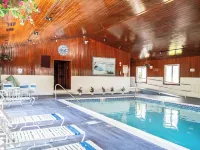Elmwood Resort Hotel Hotels in Wells