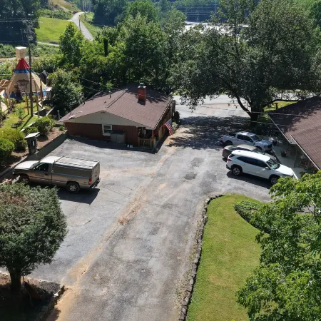 Mountain Aire Cottages, Inn, & Glamping