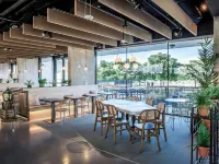 Living Experience Granada Hotels near Carrefour