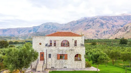 Villa Ostria Near Georgioupolis - 5Bd 4BA 10pl - Apartments