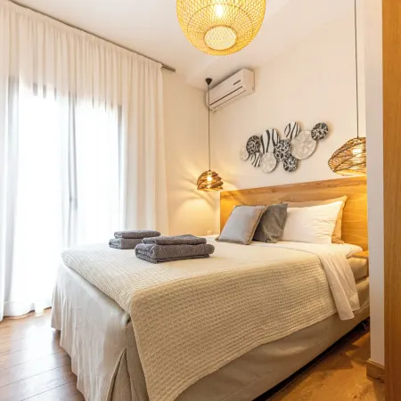 2B Luxurious Villa Io, with Private Pool and Stunningt Sea Views