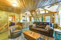24-acre Finger Lakes Cabin w/ Private Pond - Homestays
