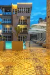 Amaya Hotel - Pools