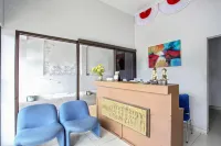 RedDoorz near Adisucipto Airport 3 - parkir