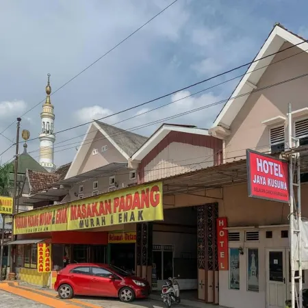 Hotel Jaya Kusuma Near Candi Prambanan