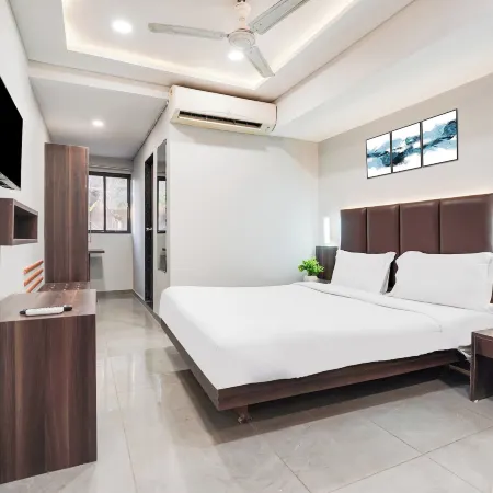 Palette Country Club Surat