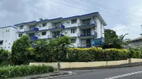 Town House Apartment Hotels Suva - parking