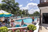 Cragun's Resort & Hotel - Pools