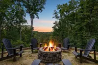 Valley Retreat Sleeps 10 Hot Tub Fire Pit - 3-Star