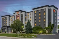 Hampton Inn and Suites by Hilton Windsor - Wifi